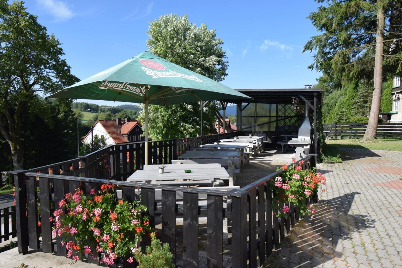 Pension St. Moritz Zelezna Ruda Bagian luar foto